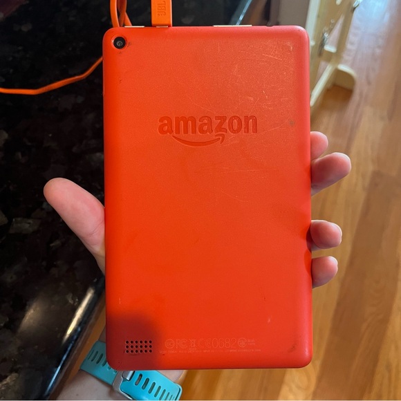 Amazon Kindle Fire 7 5th Generation - Red - Picture 2 of 6